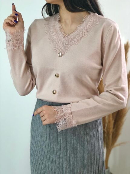 بلوز بافت یقه دانتل ترمه کد۱۳۶۷